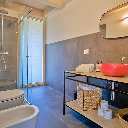 Sunny Apartment *
