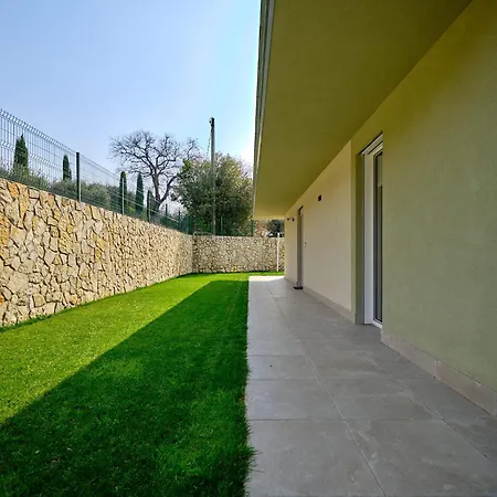 Sunny Apartment Bardolino