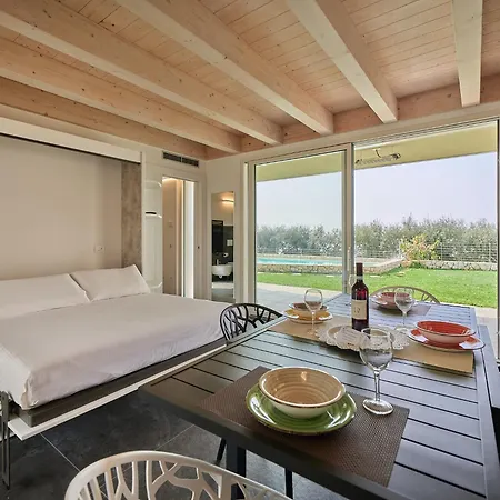 Апартаменты Sunny Бардолино