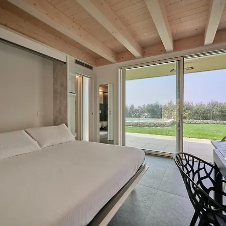 Sunny Апартаменты *