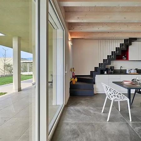 Апартаменты Sunny Бардолино